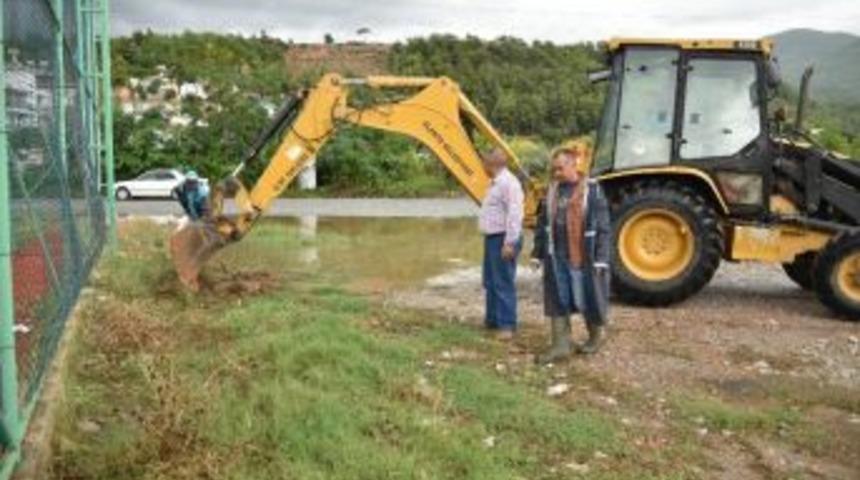 Alanya Belediyesi&rsquo;nden Su Baskınlarına M&uuml;dahale