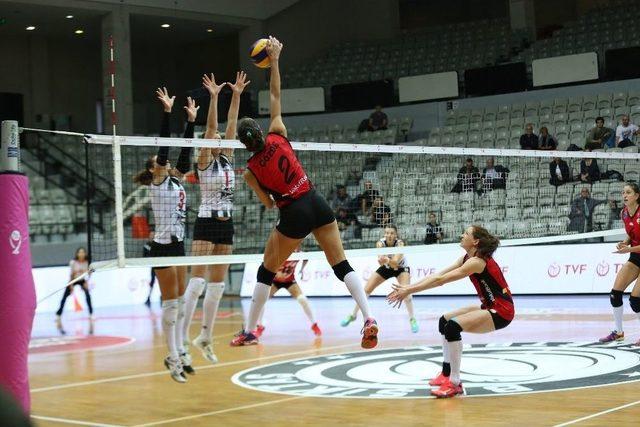 Vakıfbank, Beşiktaş’ı Yendi Ve 3’te 3 Yaptı