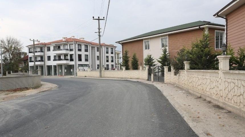 S&uuml;leyman Binek Caddesi Sıcak Asfaltla Kaplandı