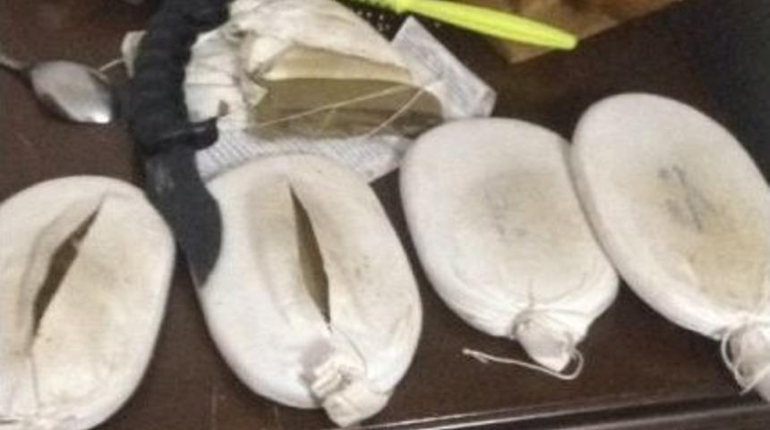 &Ccedil;ocuklara Uyuşturucu Madde Satan Zehir Tacirlerine Operasyon:18 G&ouml;zaltı