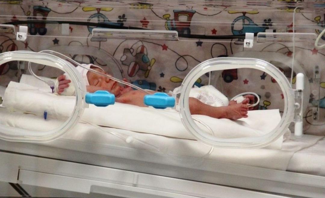 &Ccedil;anakkale Mehmet Akif Ersoy Devlet Hastanesi&rsquo;nde İlk Bebek D&uuml;nyaya Geldi