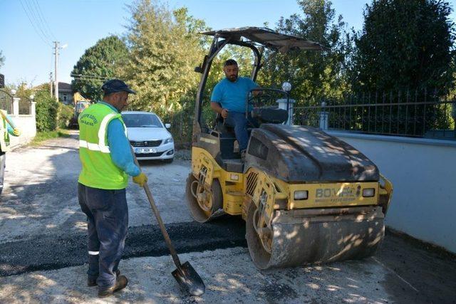 Kartepe’de Çevre Düzenleme Ve Onarım Çalışmalarını Sürdürüyor