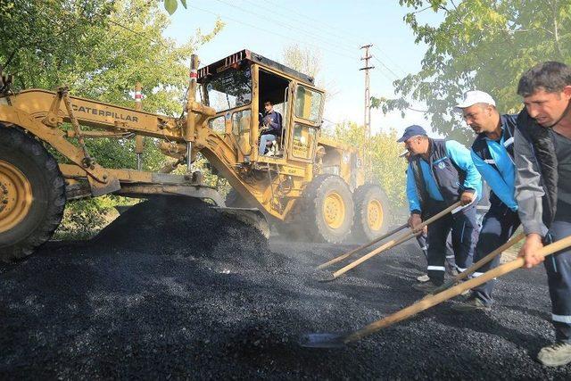 Battalgazi’de Asfalt Çalışmaları Devam Ediyor