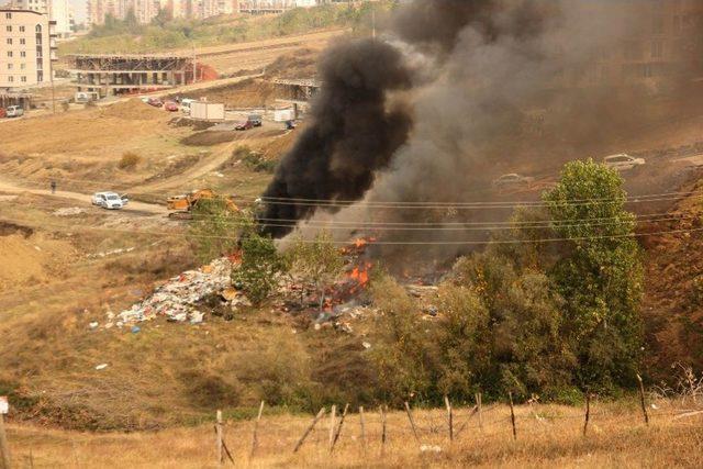 Samsun’da Çöp Yangını Korkuttu