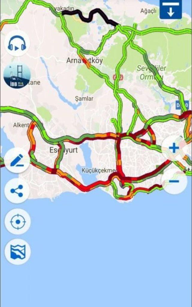 Yağmur Nedeniyle İstanbul’da Yoğun Trafik