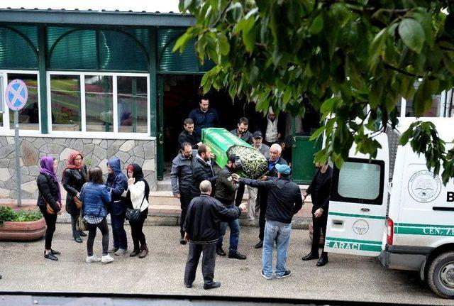 Eylem Gülçin Kanık’ın Cenazesi Anneannesinin Mezarına Defnedildi