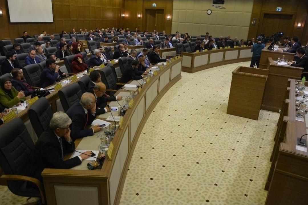 Bursa&rsquo;da İstifadan Sonra İlk Meclis