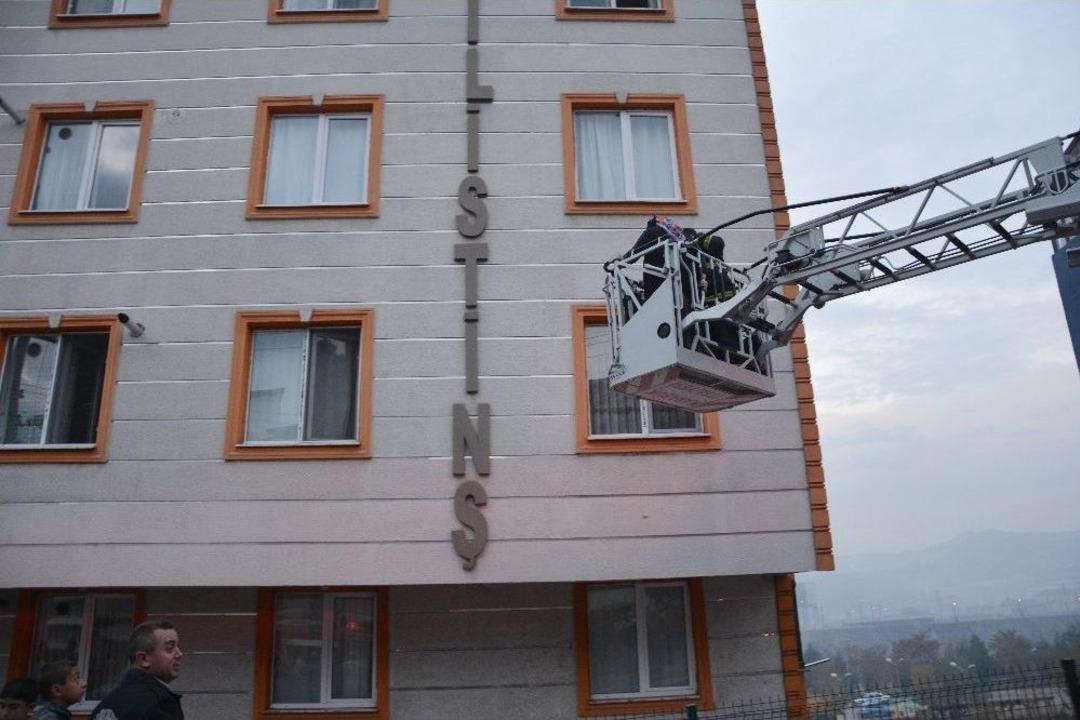 &Ccedil;akmakla Oyun Yangın &Ccedil;ıkardı