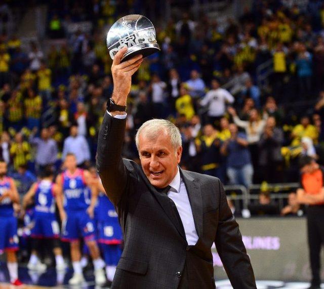 Obradovic, Yılın Koçu Ödülünü Aldı