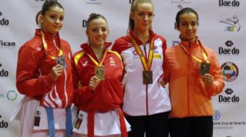 D&uuml;zce Belediye Spor Sporcusu Dilara Bozan Karatede D&uuml;nya 2. Si Oldu