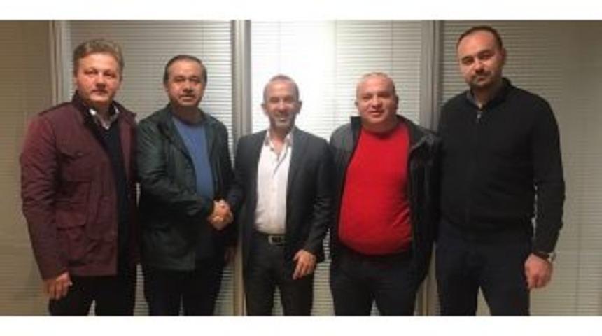 Atiker Konyaspor&rsquo;un Yeni Teknik Direkt&ouml;r&uuml; Mehmet &Ouml;zdilek Oldu