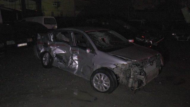 Yağışlı Havada Makasa Giren Araç Kazaya Neden Oldu: 1’i Polis 5 Yaralı