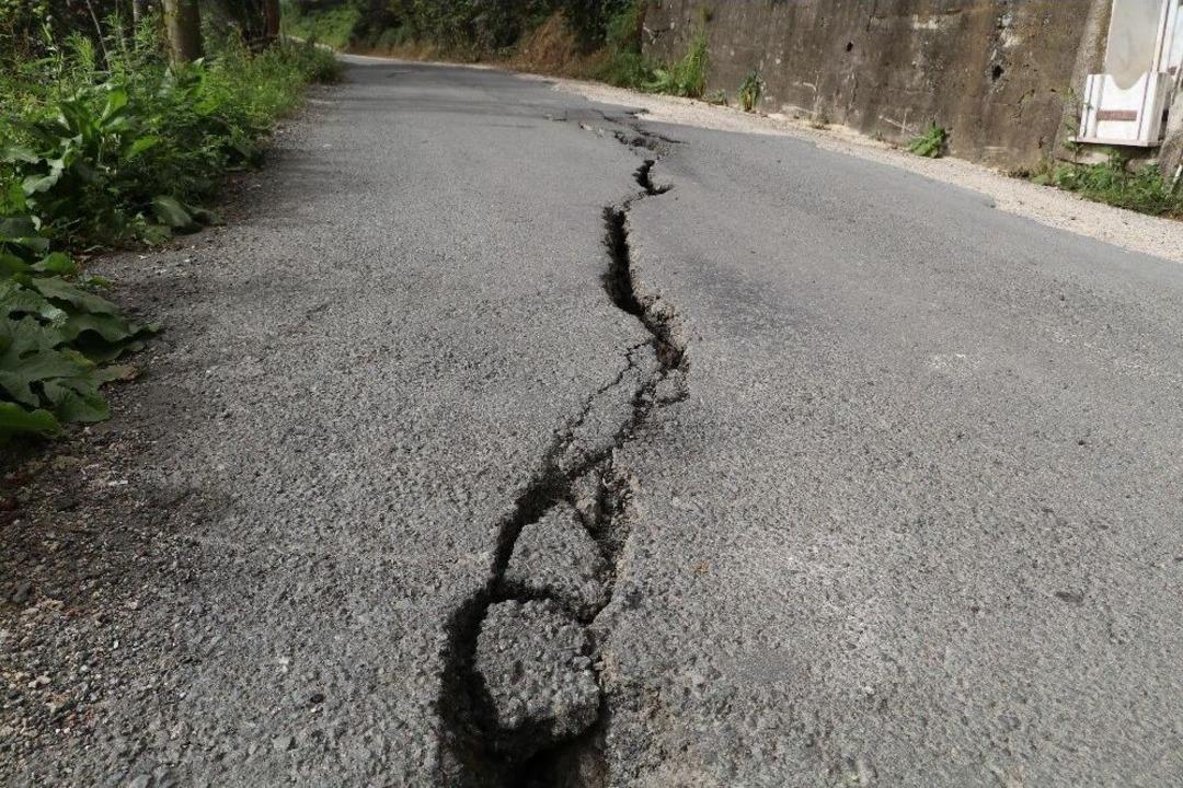 Rize&rsquo;de K&ouml;pr&uuml;l&uuml; K&ouml;y&uuml; Sakinleri Diken &Uuml;st&uuml;nde