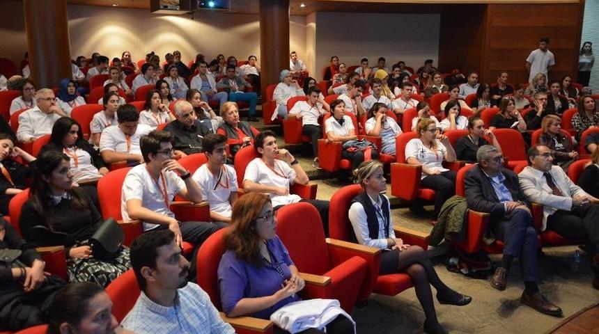 Uzmanlar Meme Kanserinde Erken Teşhise Dikkat &Ccedil;ekti