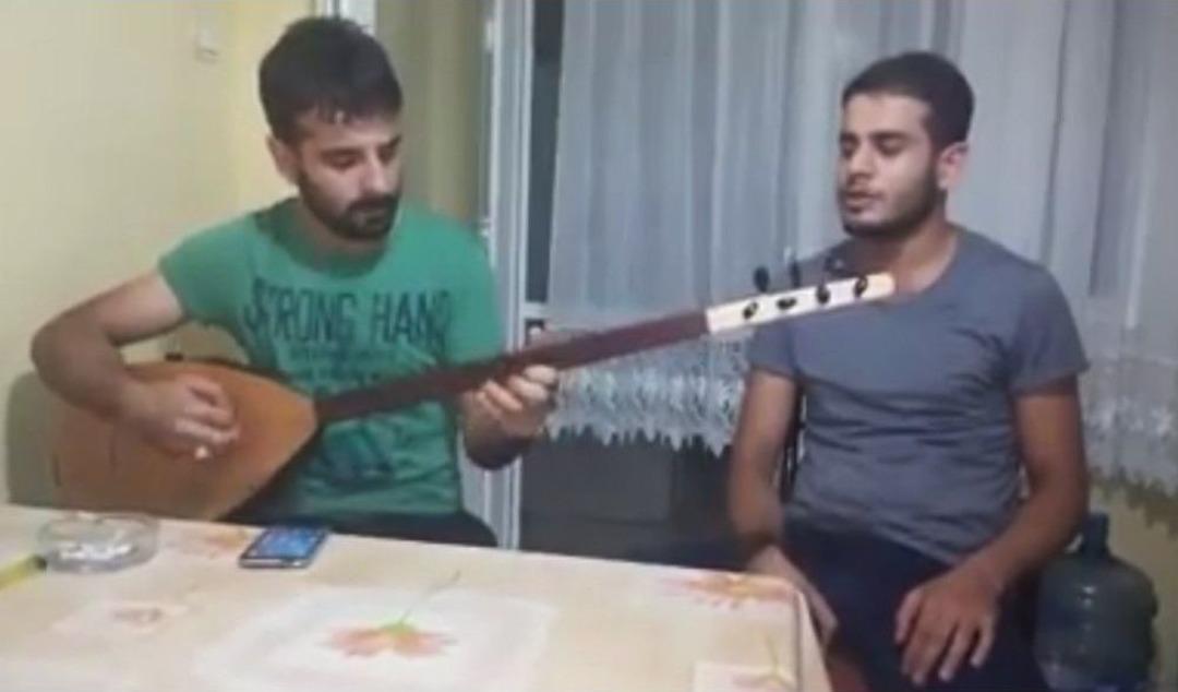 Şehidin Şarkısı Y&uuml;rekleri Yaktı