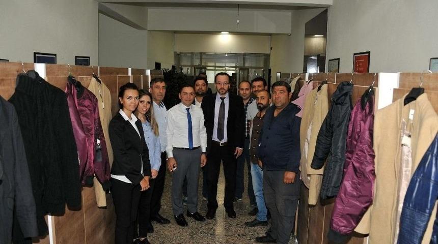 Ad&uuml;&rsquo;de Elbise İhtiya&ccedil; Dolabı Dağıtımına Başlandı