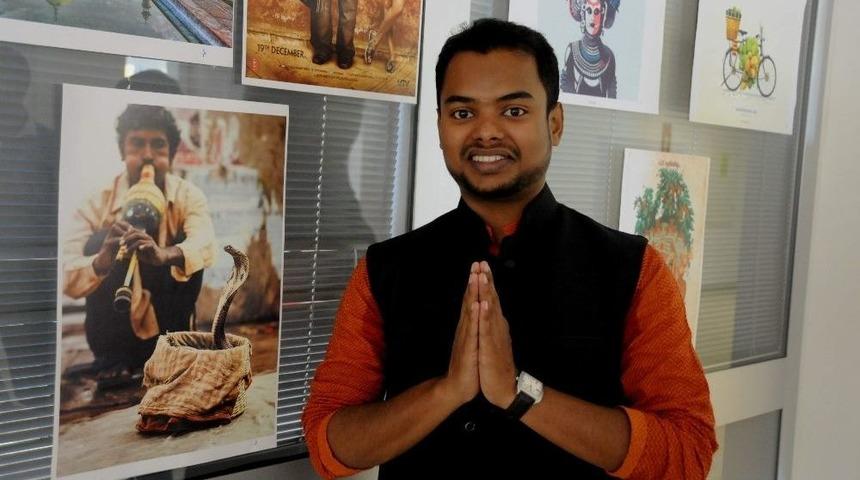 Yerel Kıyafeti, Parası, Kınası Ve Baharatıyla Hindistan