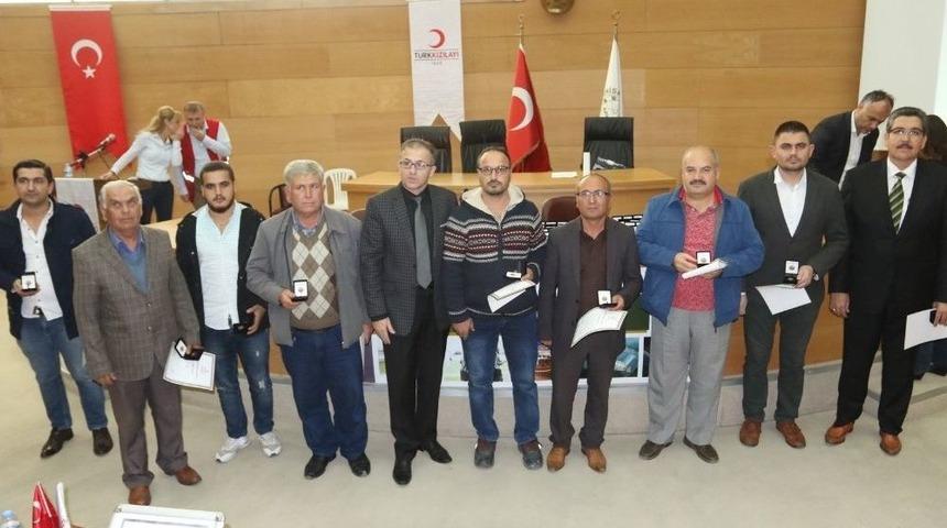 Akhisarlı Kan Bağış&ccedil;ıları &Ouml;d&uuml;llendirildi