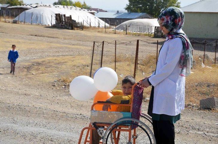 Bedensel Engelli Umut’a Eğitim Desteği G2