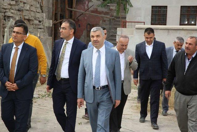 Başkan Çelik Kayseri Mahallesi’nde İncelemelerde Bulundu