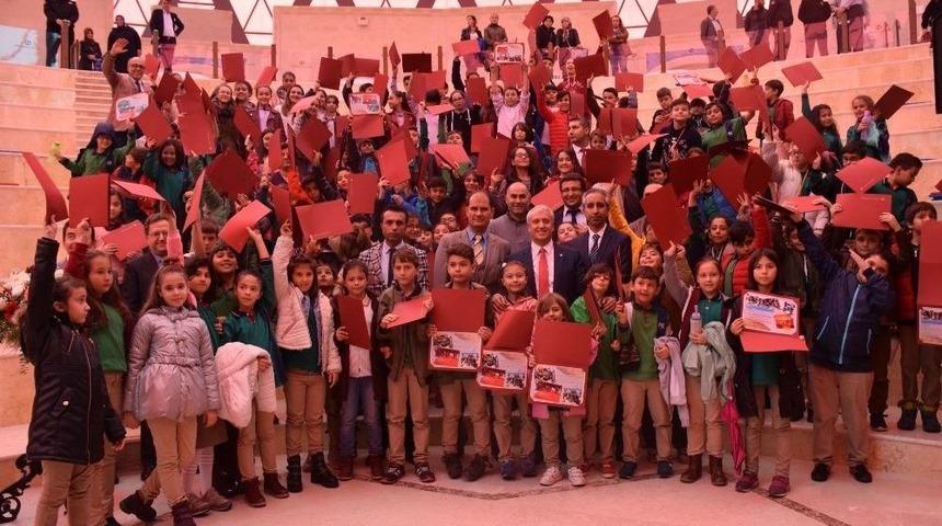 Gen&ccedil; Bilim İnsanları Sertifikalarını Aldı