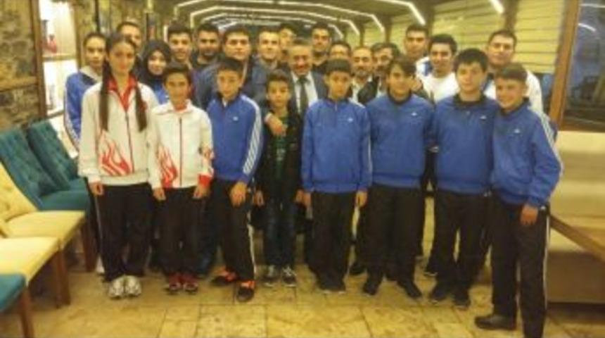 Başkan Tutal, Başarılı Sporcuları Ağırladı