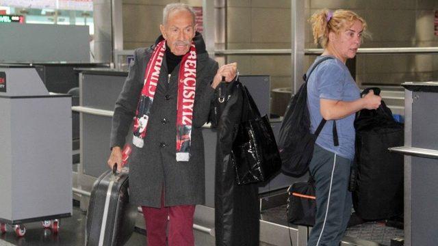 93 Yaşındaki İlham Gencer Kanada’da Konser Verecek