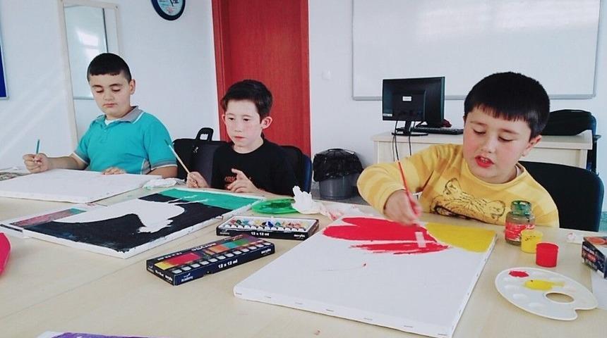 Gesmek &Ccedil;ocukta Kayıtlar S&uuml;r&uuml;yor