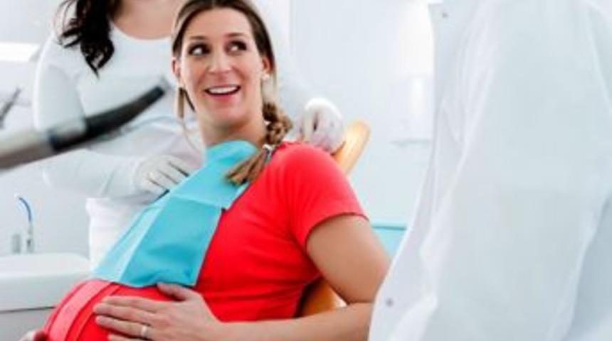 "hamilelikte Diş Eti Problemleri Strese Neden Olabilir"