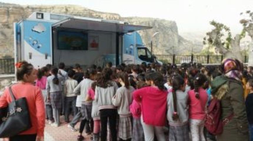 &Ouml;ğrencilere Sağlıklı Beslenme Ve Hijyen Eğitimi