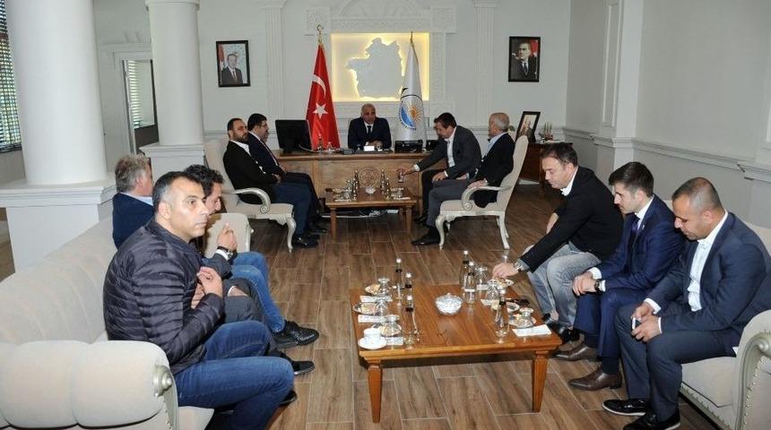 Ünlü Futbolculardan Vali Zorluoğlu’na Ziyaret