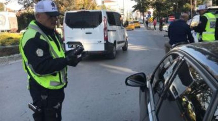 Bolu&rsquo;da, Bir Ayda 34 Bin Lira Cam Film Cezası Kesildi