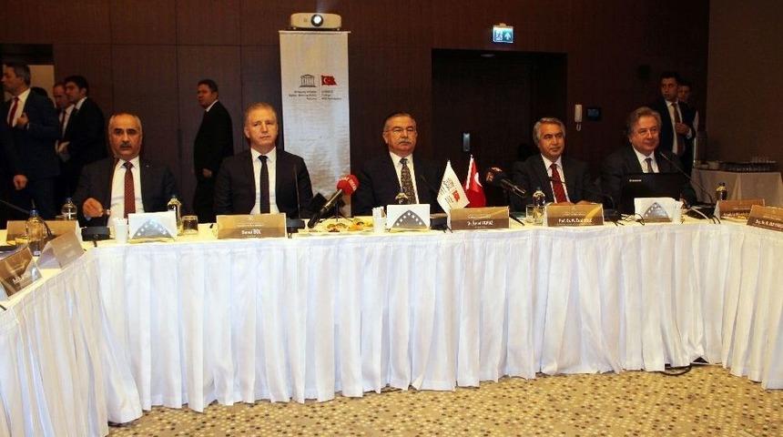 Bakan Yılmaz: "kaliteli Bir Eğitim Değişmez Hedefimizdir"