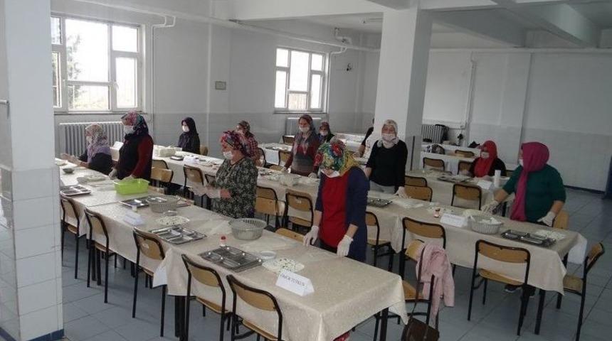 10 Dakika İ&ccedil;inde 62 Kalem B&ouml;reği Sardı