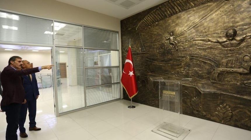 Emniyet M&uuml;d&uuml;r&uuml; Kaya&rsquo;dan Başkan Alemdar&rsquo;a İade-i Ziyaret