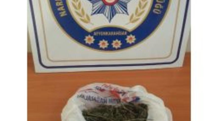 Polis 75 Gram Esrar Ele Ge&ccedil;irdi