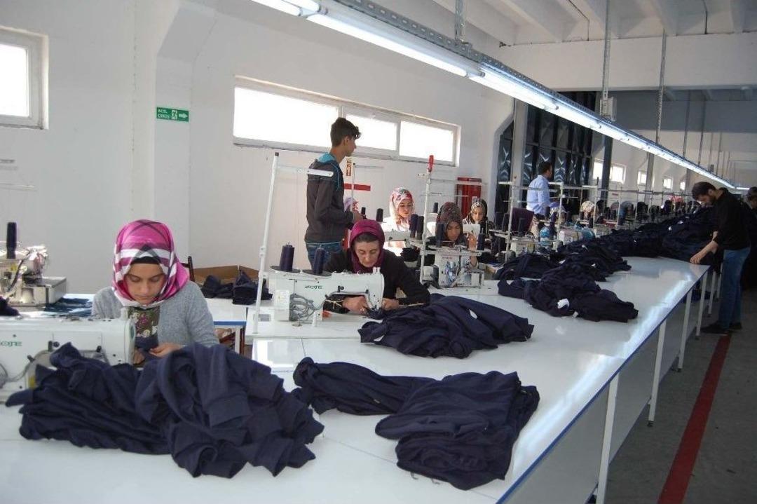 Bitlis&rsquo;te Tekstil At&ouml;lyesi A&ccedil;ıldı