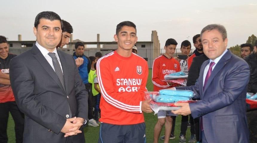 Eleşkirt Spora Malzeme Dağıtımı