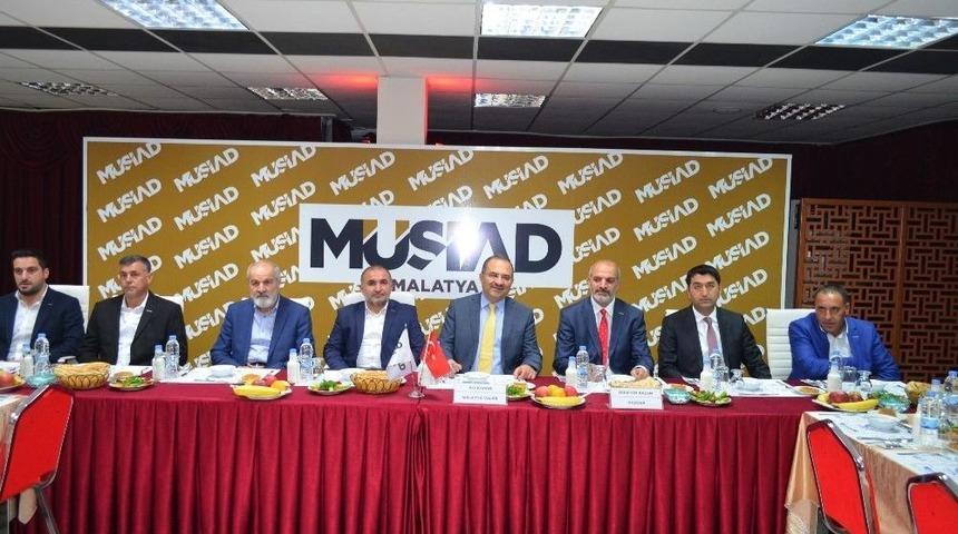 M&uuml;siad &lsquo;dost Meclisi&rsquo;nin Konuğu Vali Kaban Oldu