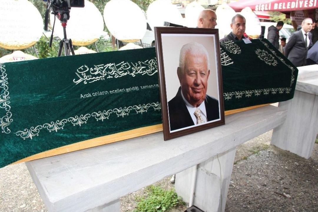 İş Adamı Necmettin Bitlis Son Yolculuğuna Uğurlandı