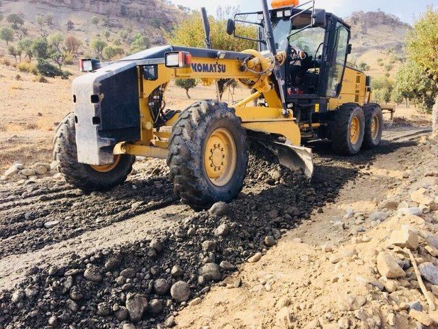 Kulp Belediyesi Kumlama Çalışmalarını Sürdürüyor