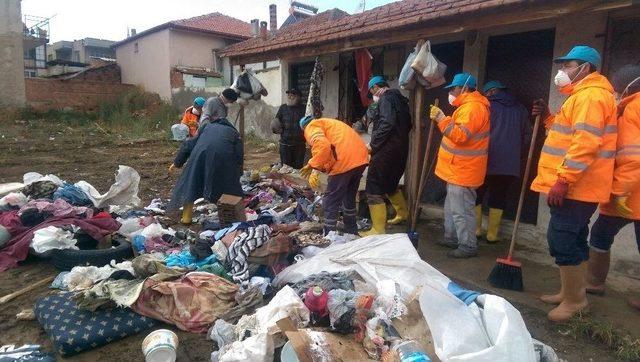 Alaşehir’de Bir Çöp Ev Daha