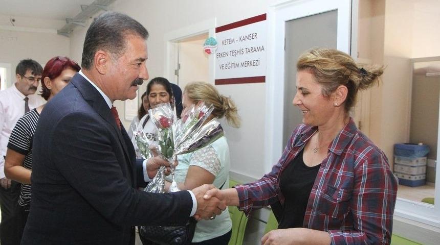 Toroslar Belediyesi&rsquo;nden Kanser Taraması Yaptırmak İsteyen Kadınlara Servis Desteği