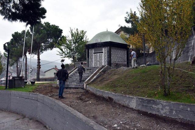 Tokat’ta “erzurumlu Emrah” Türbesi Restore Ediliyor