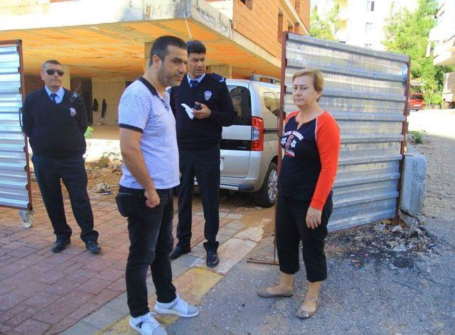 Antalya&rsquo;da Silahlı Şahıs Paniği 1