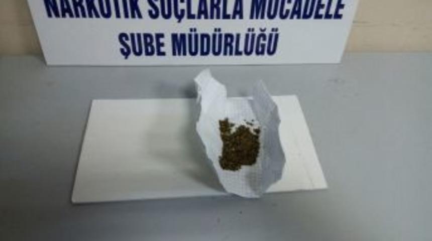 &Uuml;zerinde Uyuşturucu Bulunan Şahıs G&ouml;zaltına Alındı