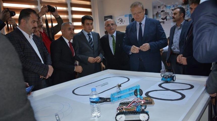Arsin&rsquo;de Robotik Kodlama At&ouml;lyesi Ve Zeka Oyunları Sınıfı A&ccedil;ıldı