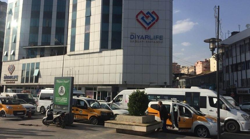 Taksi Durağından 32 Ara&ccedil;lık İşgal