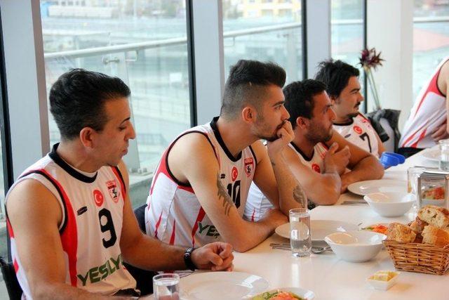 İş Adamı Yeşilyurt’tan Engelli Sporculara Destek