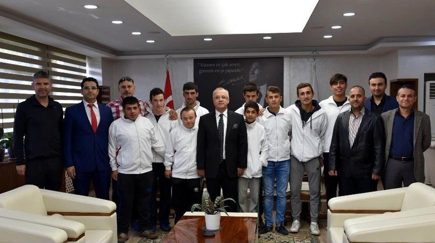 Başkan Kayda T&uuml;rkiye Şampiyonlarını Ağırladı